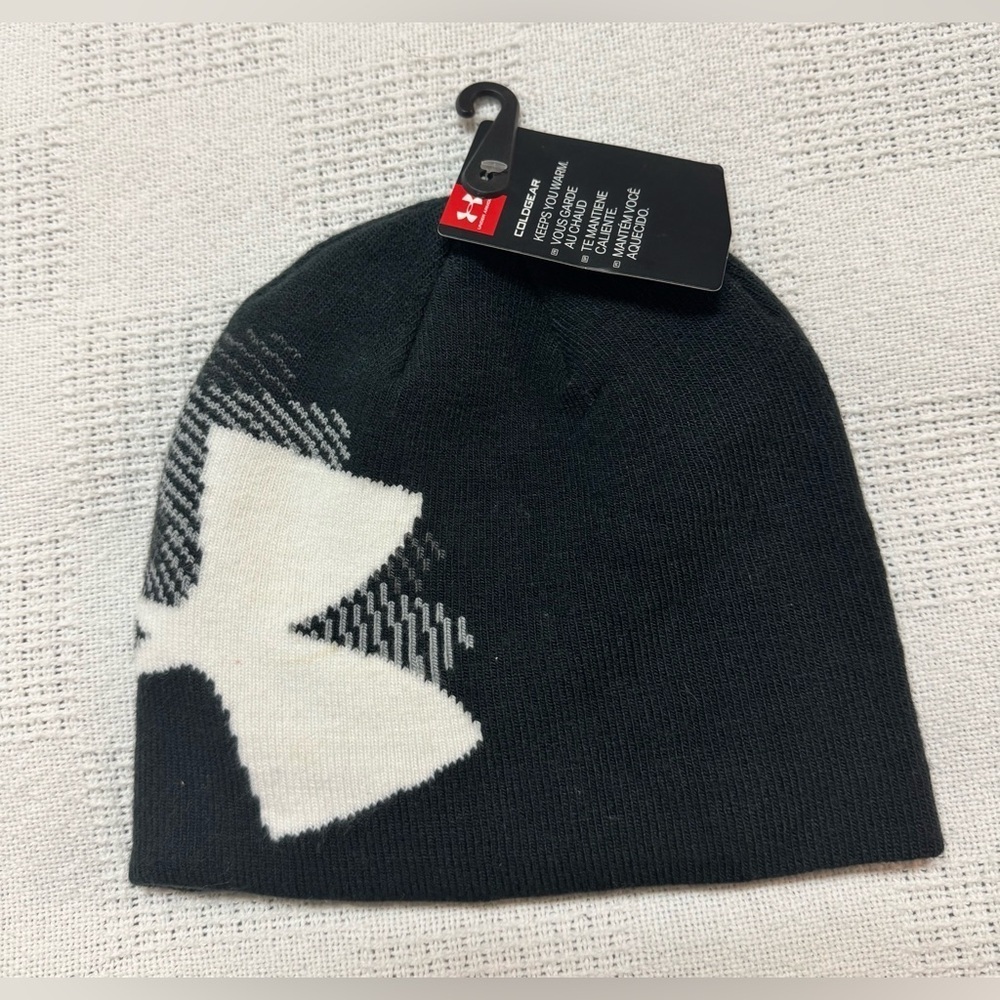 Under Armour Boys Black and White Knit Hat - Picture 3 of 5